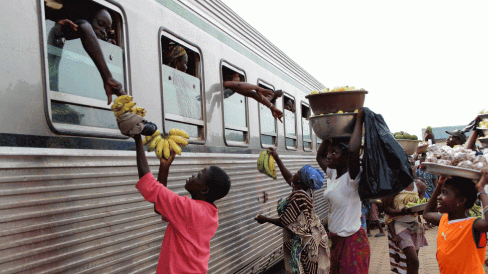 Vidéo : il était une fois dans l’Ouest africain… le train Bolloré