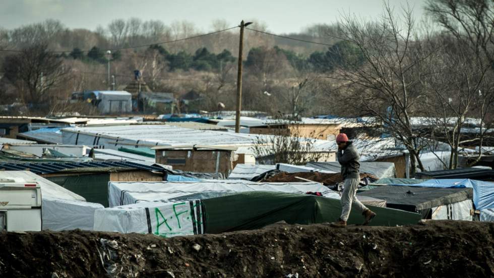 Évacuation partielle de la "jungle" de Calais : report de la décision du tribunal administratif Évacuation partielle de la "jungle" de Calais : report de la décision du tribunal administratif