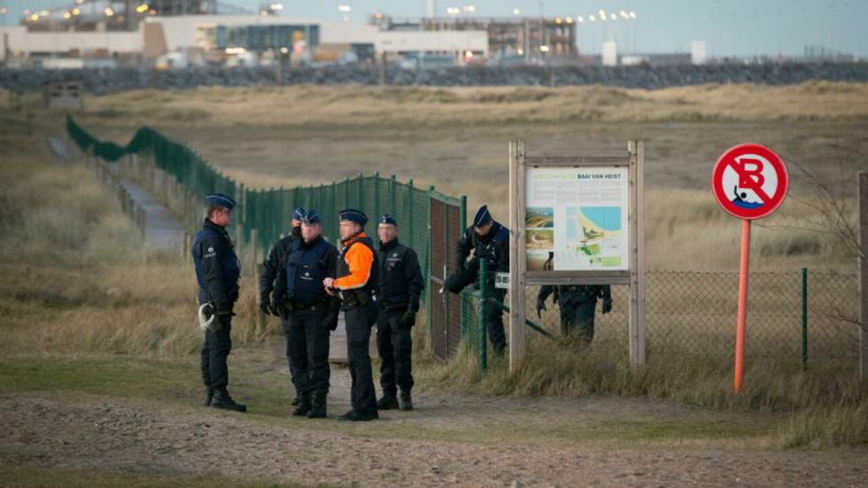 "Jungle" de Calais : la Belgique rétablit des contrôles à la frontière avec la France "Jungle" de Calais : la Belgique rétablit des contrôles à la frontière avec la France