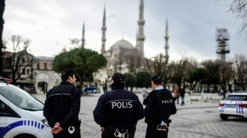 Deux militantes d’extrême gauche tuées après l'attaque d'un poste de police à Istanbul Deux militantes d’extrême gauche tuées après l'attaque d'un poste de police à Istanbul