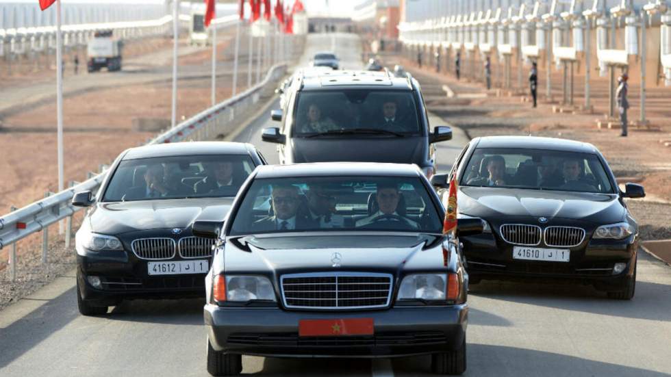 Vidéo : à Rabat, un homme se jette sur la voiture du roi du Maroc