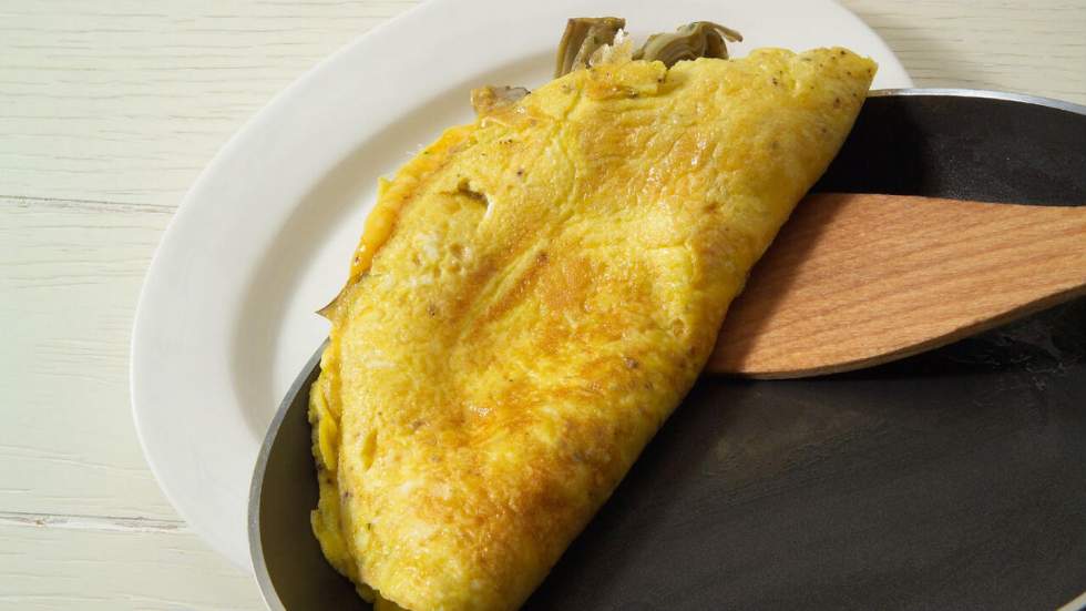 Une commune française fête le lundi de Pâques avec une omelette de 15 000 œufs