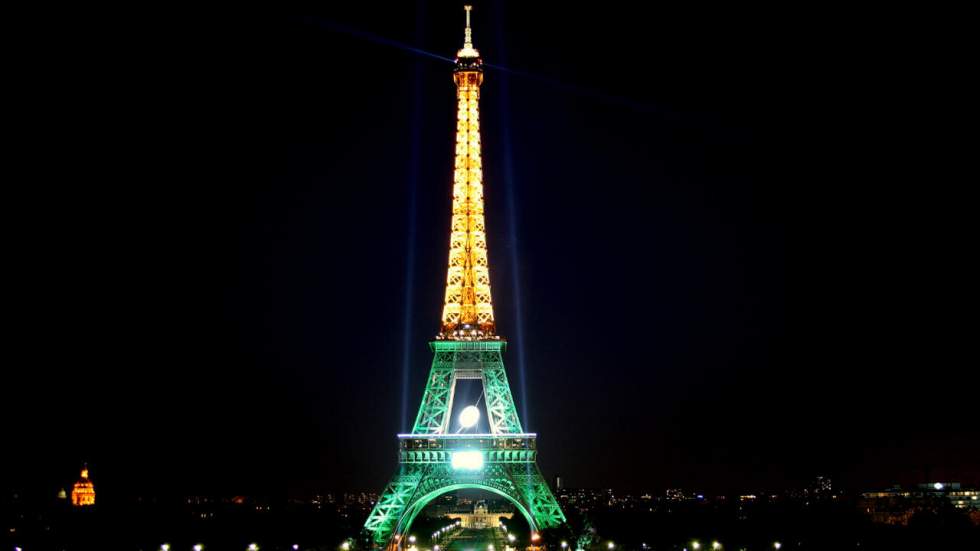 Les Pakistanais pensent que la tour Eiffel a été illuminée en vert après l'attentat de Lahore