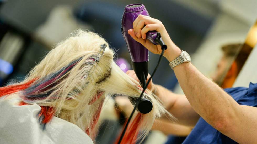 Traiter un coiffeur de "pédé" n'est pas une insulte homophobe pour les prud'hommes de Paris