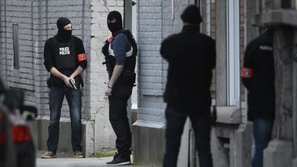 Le transfert d'Abdeslam suspendu mais pas remis en cause selon Jean-Jacques Urvoas Le transfert d'Abdeslam suspendu mais pas remis en cause selon Jean-Jacques Urvoas