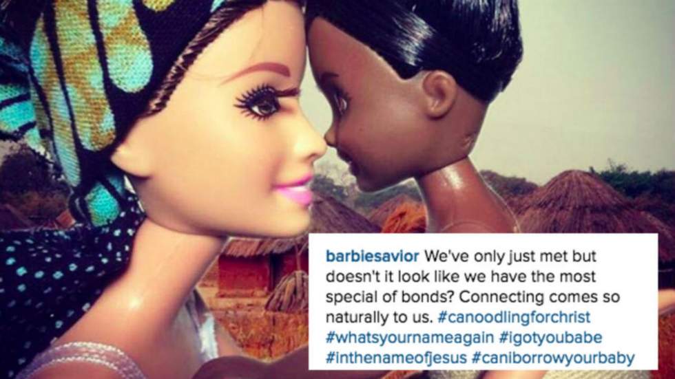 Sur Instagram, un compte parodique de Barbie dénonce le "complexe du sauveur blanc" en Afrique