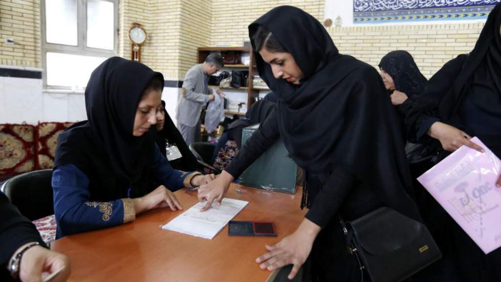 Les alliés de Rohani remportent les élections législatives en Iran