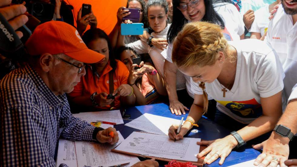 Venezuela : l’opposition réunit 1,85 million de signatures pour révoquer Maduro