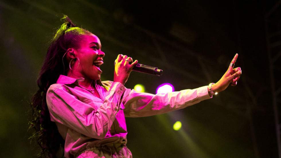 Le compte d'Azealia Banks suspendu suite à des tweets racistes et homophobes adressés à Zayn Malik Le compte d'Azealia Banks suspendu suite à des tweets racistes et homophobes adressés à Zayn Malik