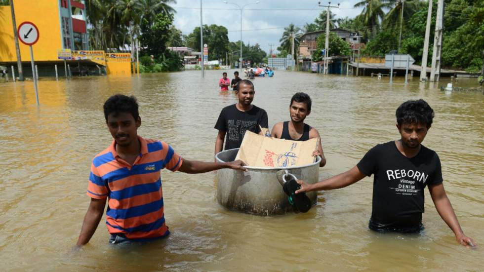 En images : inondations meurtrières au Sri-Lanka, plus de 500 000 déplacés