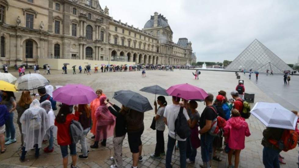 Inondations : les musées du Louvre et d'Orsay fermés vendredi