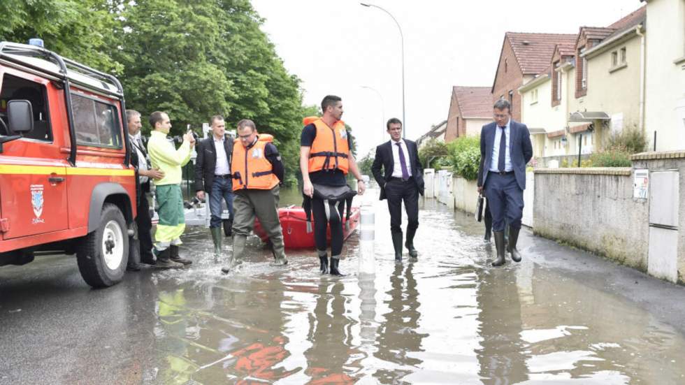 Inondations : Valls annonce un fonds d'extrême urgence pour les sinistrés