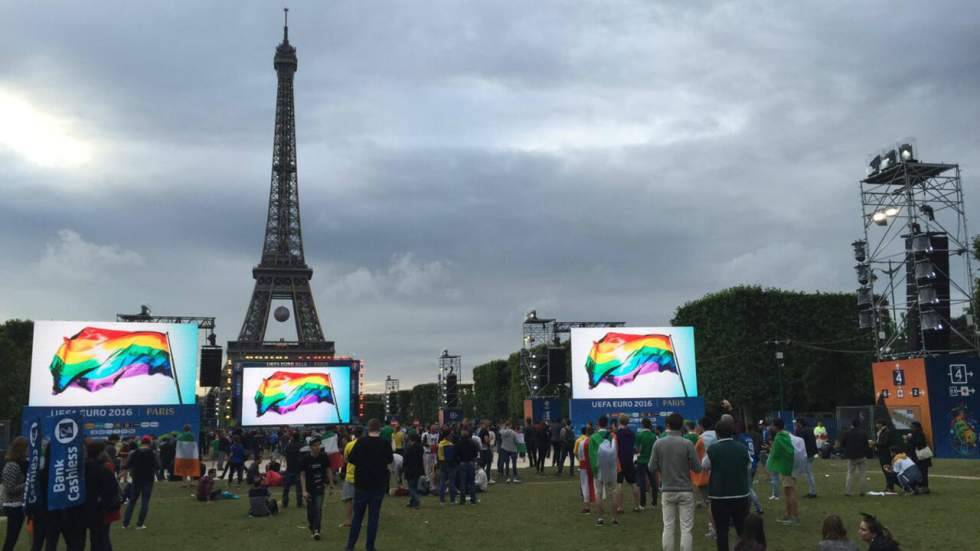 Tuerie d’Orlando : les fan zones de l'Euro-2016 observent une minute de silence mais pas les stades