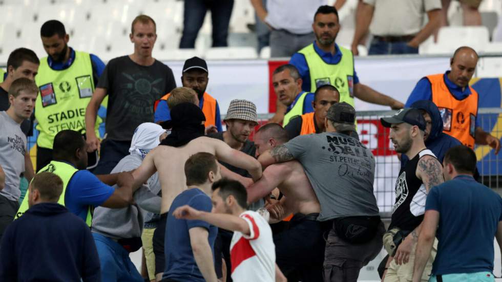 Euro-2016 : les 43 supporters russes contrôlés ont été placés en garde à vue