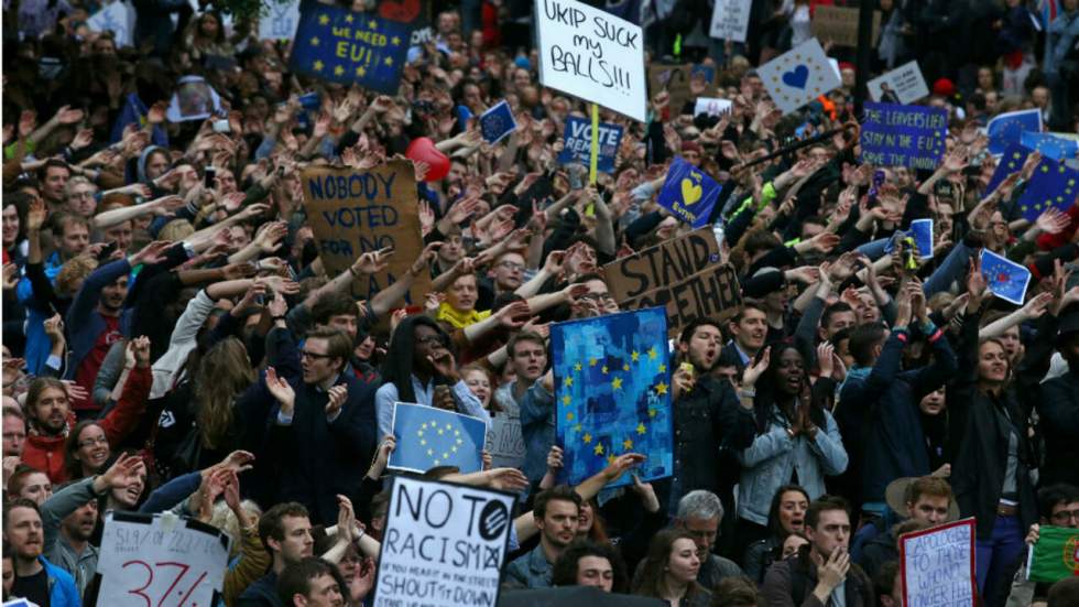 Brexit : à Londres, quelques milliers de manifestants déclarent leur flamme à l'UE