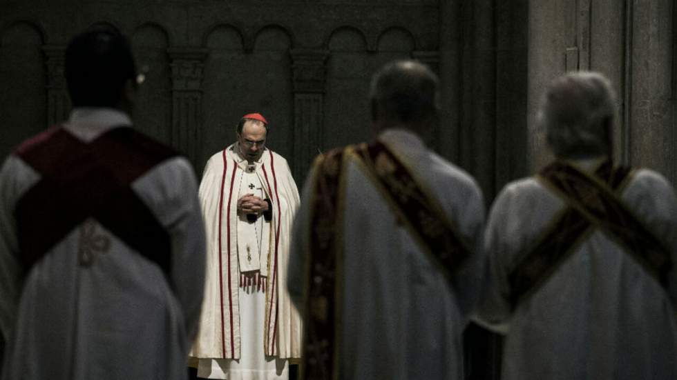 Pédophilie dans l'Église : le cardinal Barbarin relève quatre prêtres de leur ministère