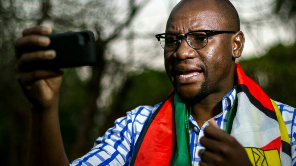 Libéré, le pasteur chef de file de l'opposition à Mugabe appelle à la grève