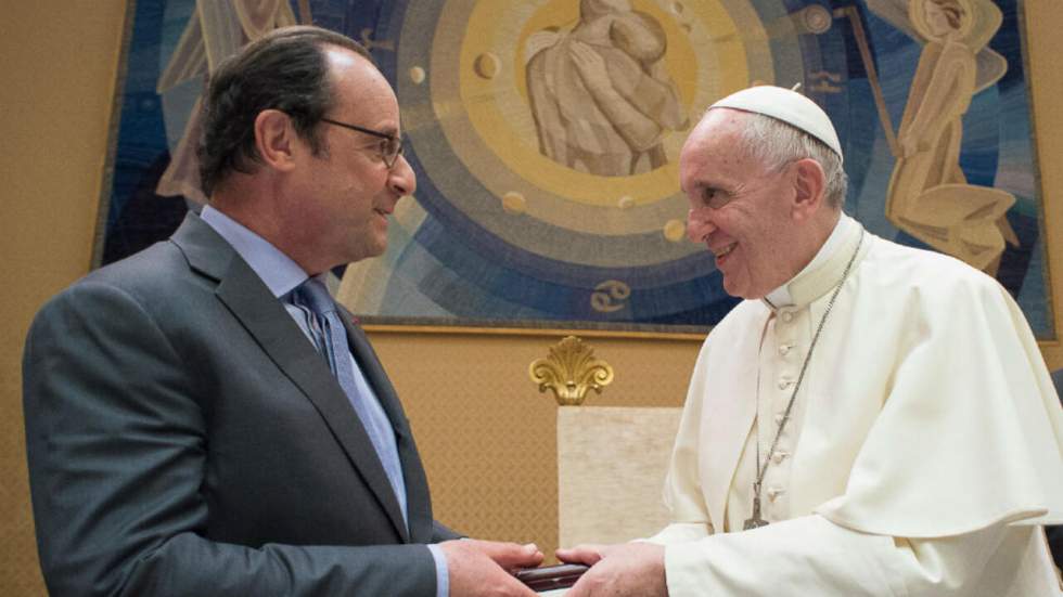 Au Vatican, Hollande remercie le pape pour ses "paroles réconfortantes" après les attentats