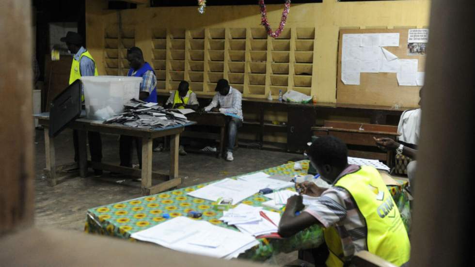 Présidentielle au Gabon : toujours pas de résultat, ambiance tendue à Libreville