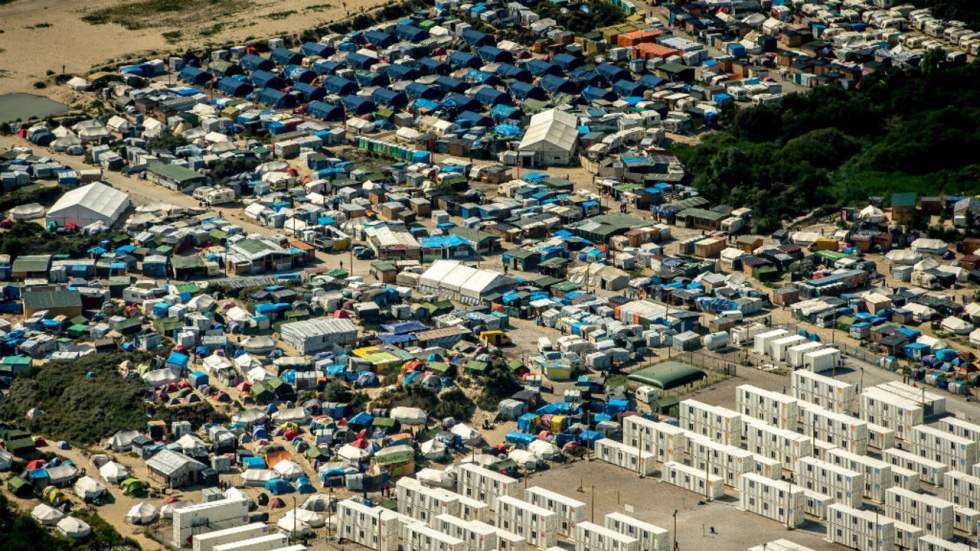 Cazeneuve annonce la suite du démantèlement de la jungle de Calais