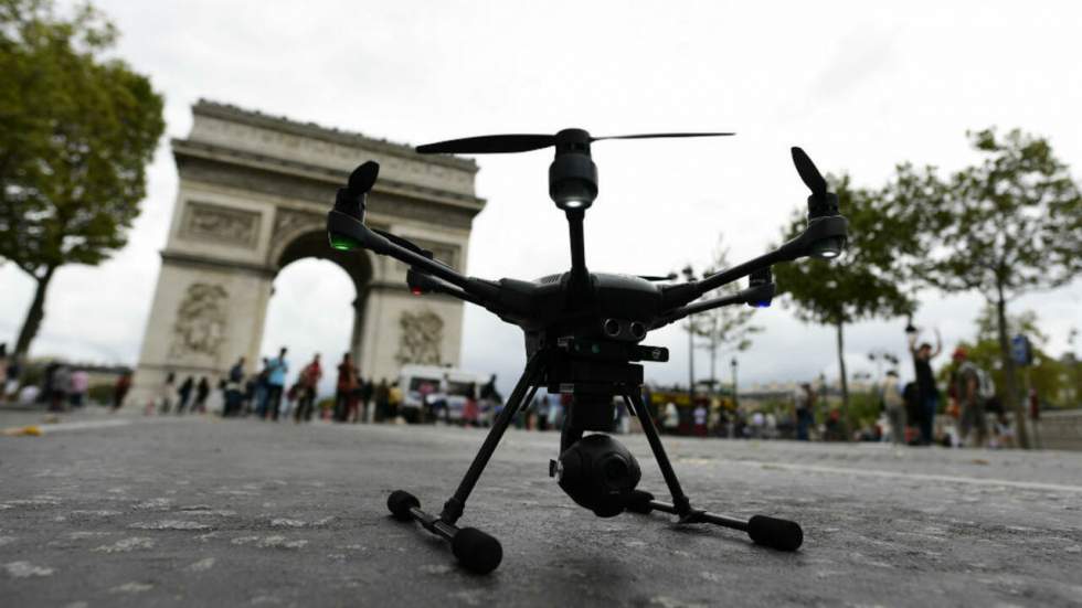 À Paris, les drones de loisir auront le droit de voler... une fois par mois À Paris, les drones de loisir auront le droit de voler... une fois par mois