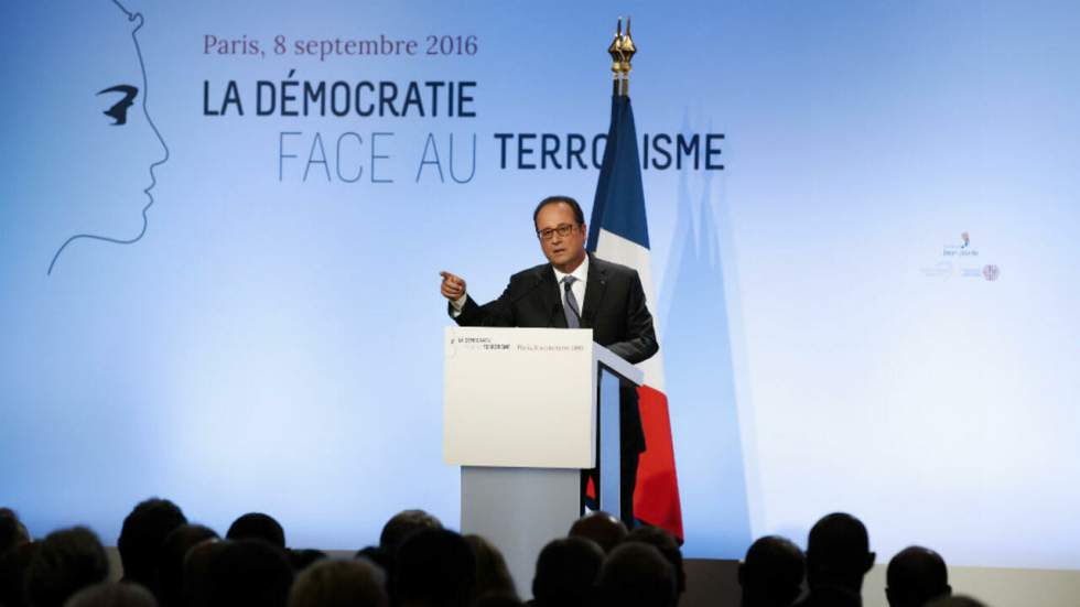 François Hollande : "Contre le terrorisme, la démocratie triomphera"