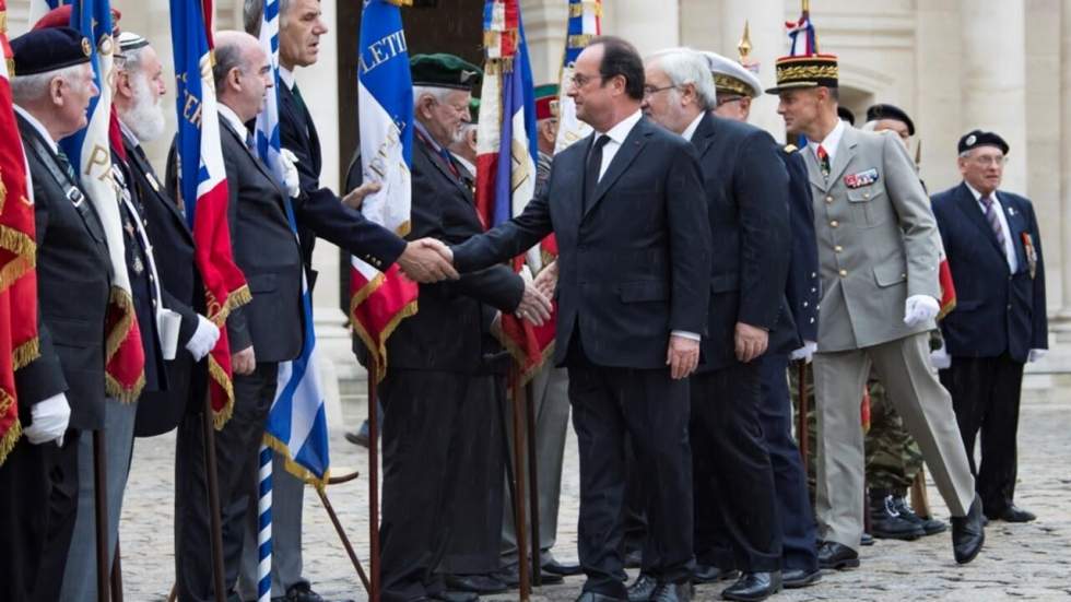 Hollande reconnaît la responsabilité de la France dans "l’abandon" des harkis