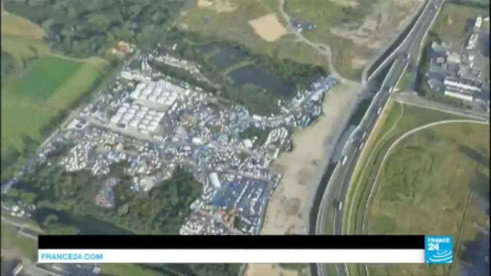 Hollande à Calais : "Nous devons démanteler définitivement la jungle" Hollande à Calais : "Nous devons démanteler définitivement la jungle"