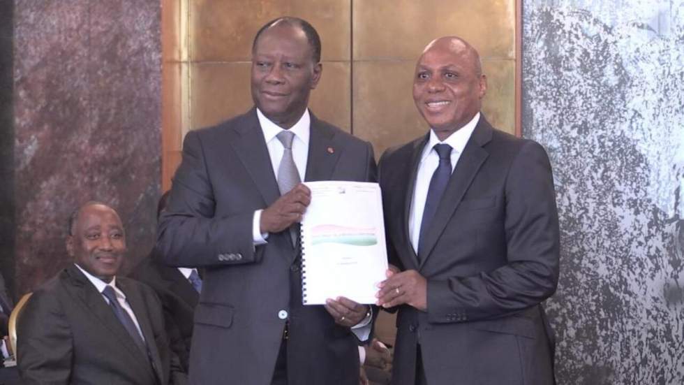 Côte d'Ivoire : le projet de nouvelle Constitution adopté en Conseil des ministres Côte d'Ivoire : le projet de nouvelle Constitution adopté en Conseil des ministres