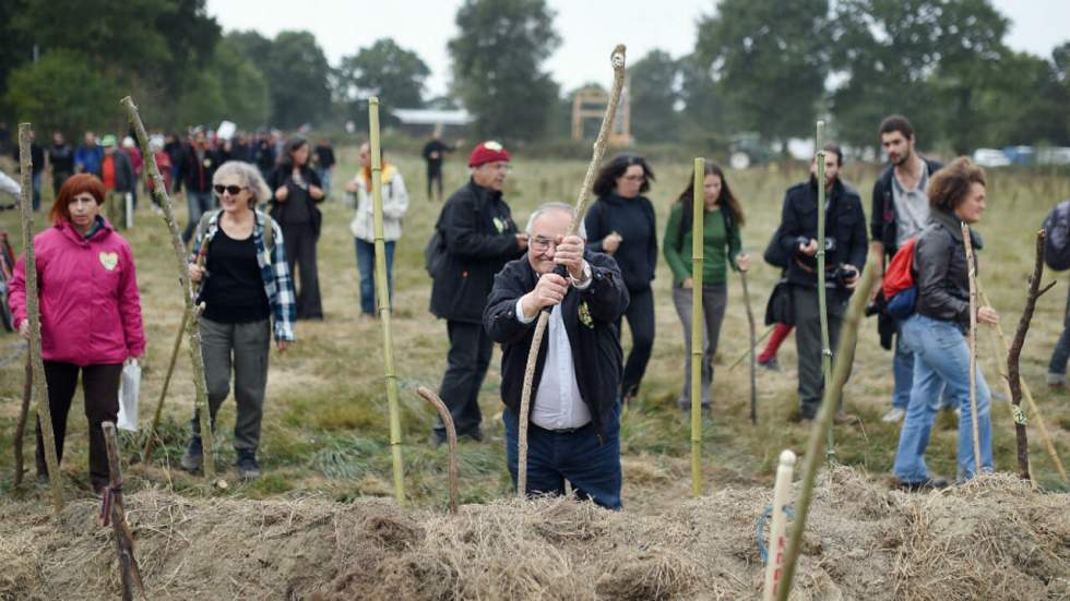 Notre-Dame-des-Landes : plus de 12 000 opposants venus de toute la France pour protester contre le projet d'aéroport