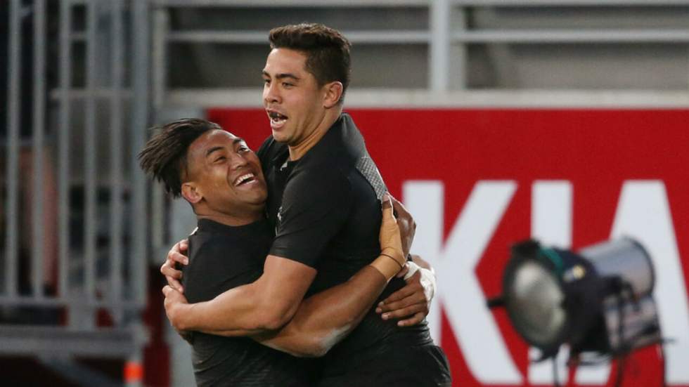 Les All Blacks remportent une 18e victoire consécutive et établissent un nouveau record Les All Blacks remportent une 18e victoire consécutive et établissent un nouveau record