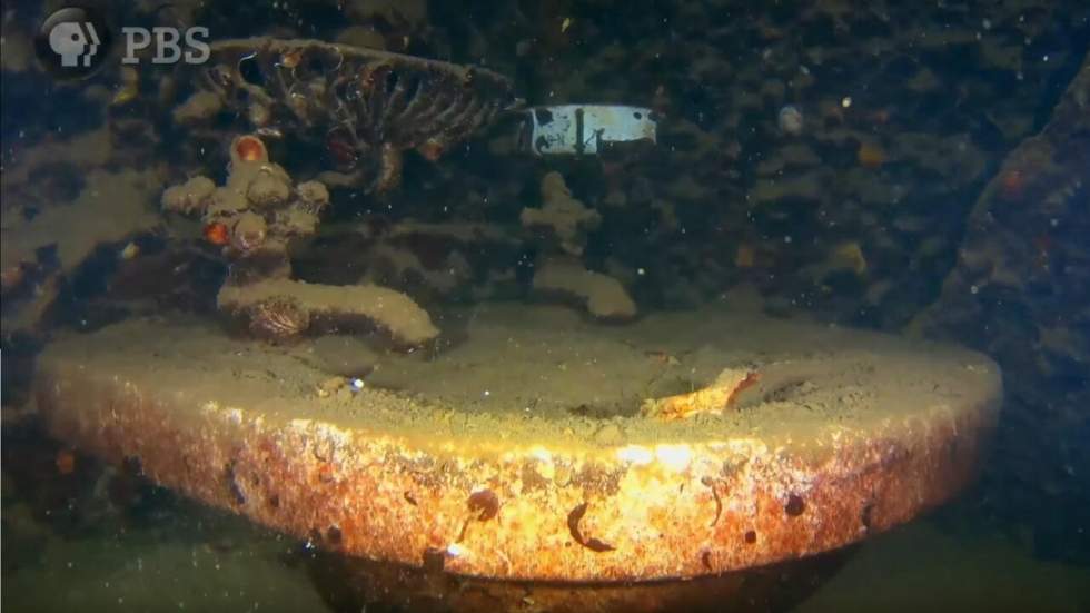 Des robots ont exploré l'épave du navire USS Arizona coulé à Pearl Harbor il y a 75 ans