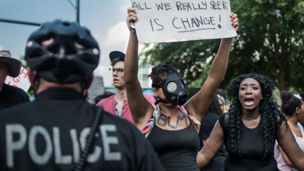 États-Unis : pas de poursuite contre le policier qui avait abattu un Noir à Charlotte en septembre États-Unis : pas de poursuite contre le policier qui avait abattu un Noir à Charlotte en septembre