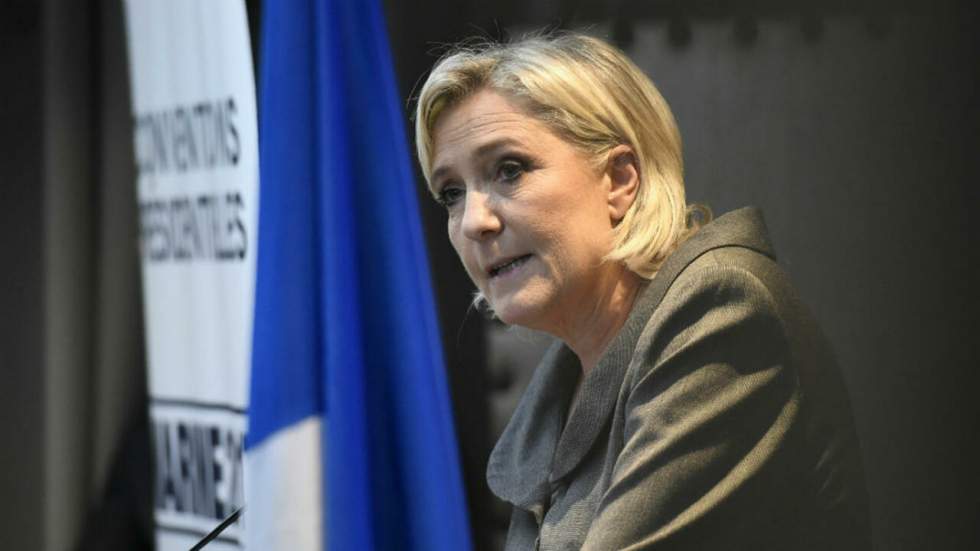 Marine Le Pen veut mettre fin à la scolarisation des enfants étrangers en situation irrégulière