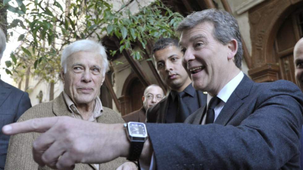 Guy Bedos intégré à l'équipe de campagne de Montebourg contre son gré Guy Bedos intégré à l'équipe de campagne de Montebourg contre son gré