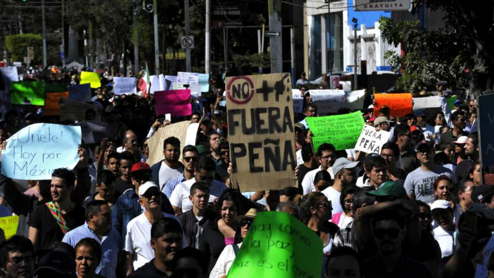 Mexique : des manifestations massives contre la hausse du prix de l'essence