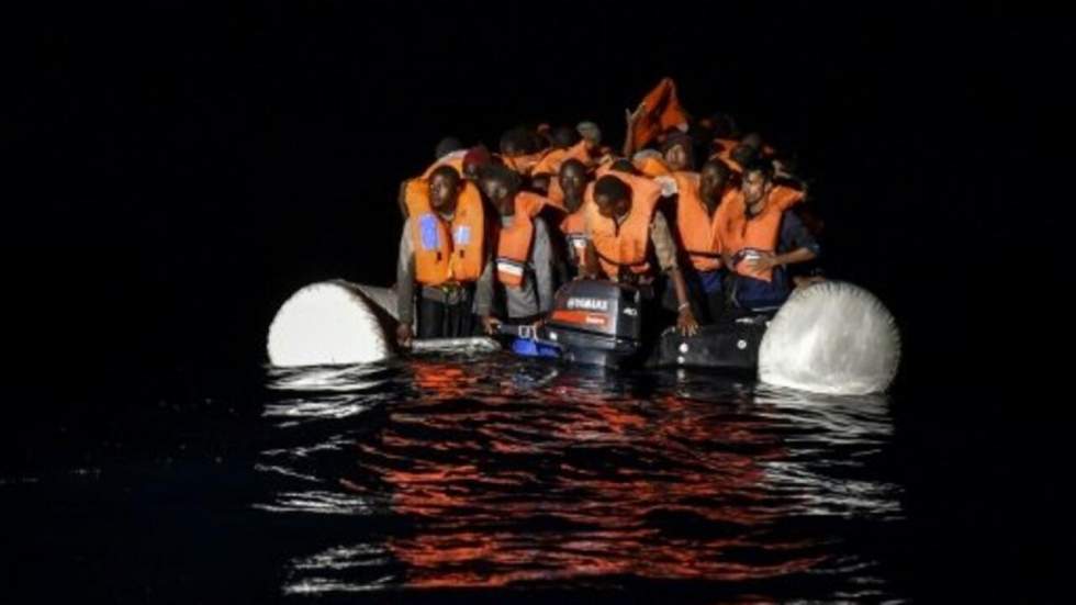 Italie : près de 800 migrants secourus en mer Méditerrannée