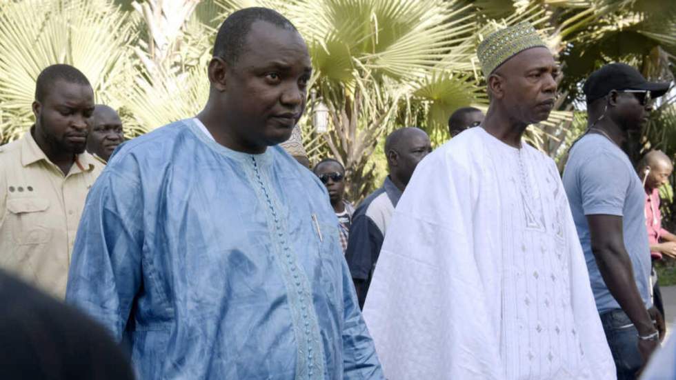 La Gambie toujours dans l’incertitude, le président élu Barrow prêtera serment à Dakar La Gambie toujours dans l’incertitude, le président élu Barrow prêtera serment à Dakar