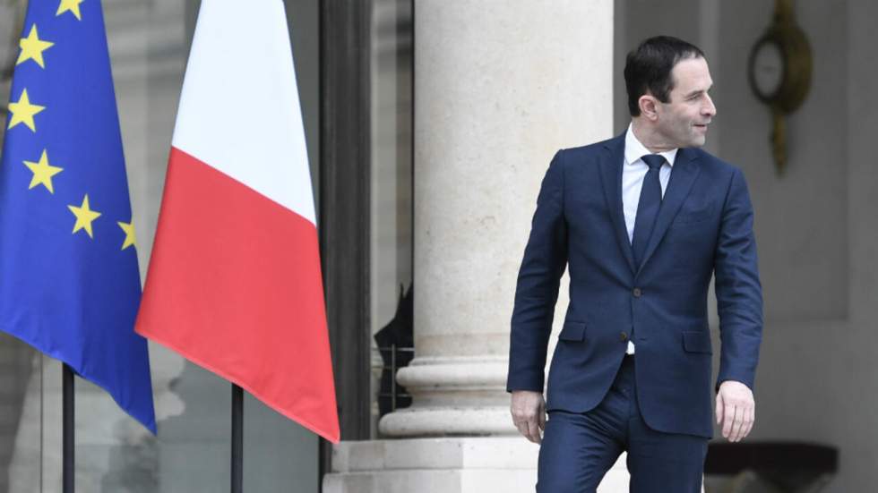 Reçu à l'Élysée, Hamon n'évoque pas de soutien officiel