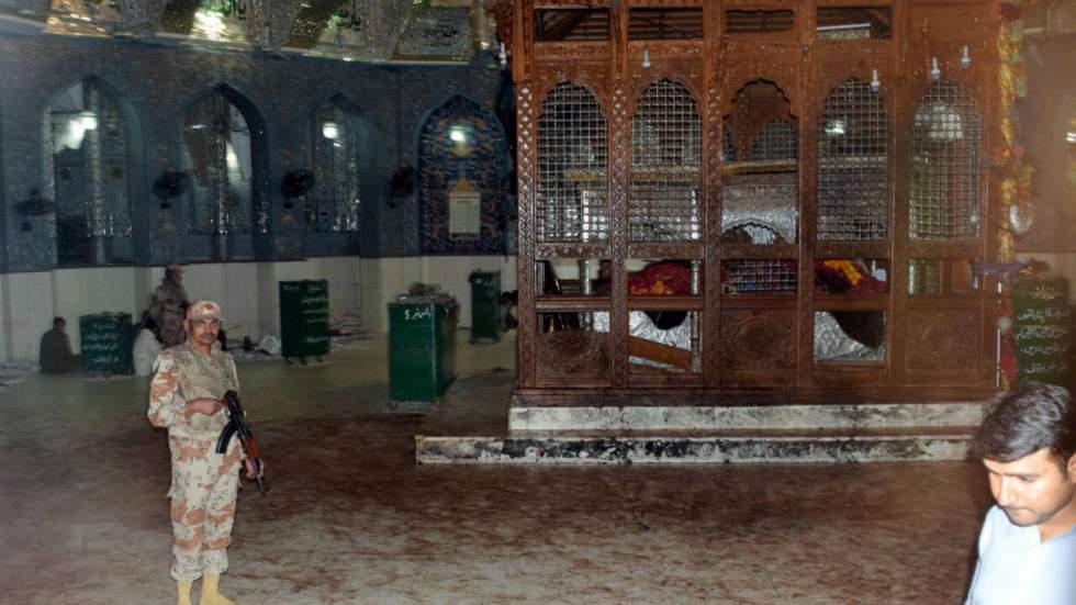 Pakistan : attentat-suicide dans un sanctuaire soufi, au moins 70 morts