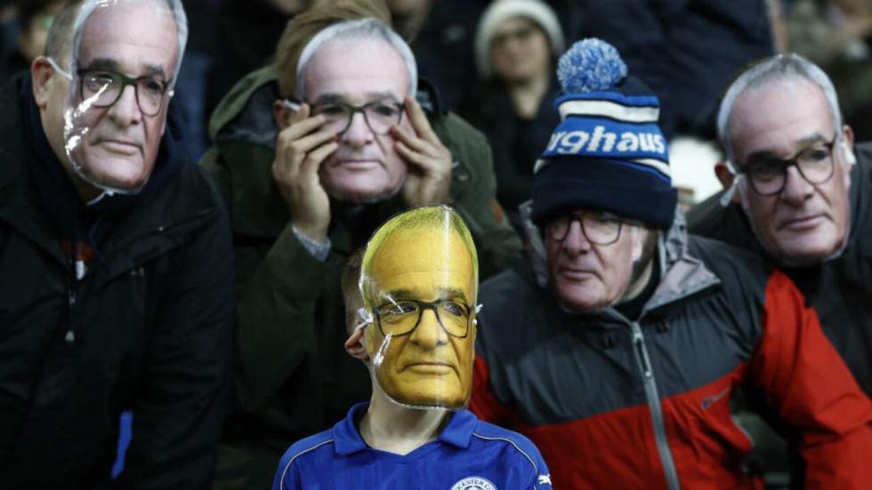 En images : le vibrant hommage des supporters de Leicester à Claudio Ranieri