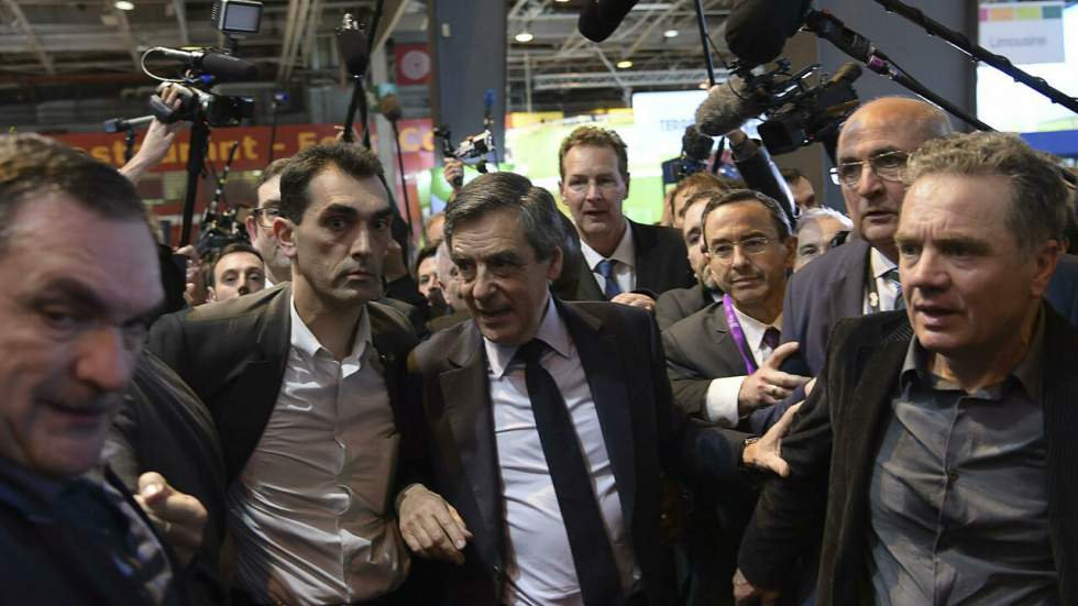 Fillon maintient sa candidature, l'UDI "suspend" sa participation à la campagne