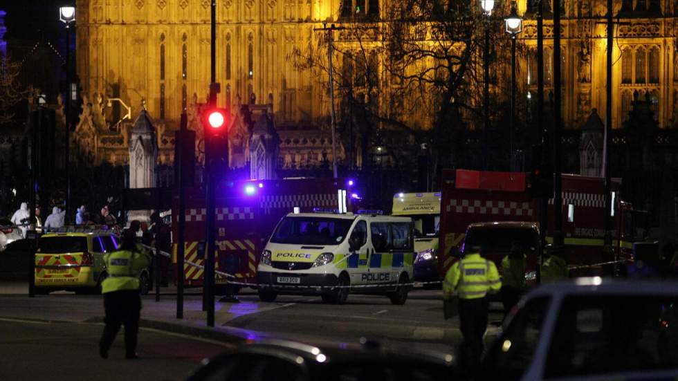Attaque de Westminster : trois morts, l'assaillant abattu Attaque de Westminster : trois morts, l'assaillant abattu