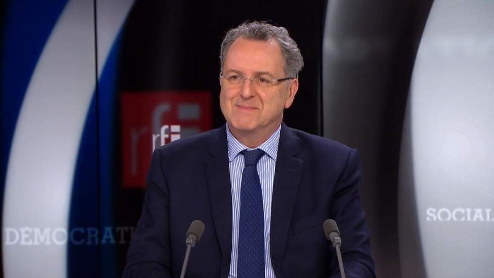 Richard Ferrand : "Les amours tardives sont rarement désintéressées" Richard Ferrand : "Les amours tardives sont rarement désintéressées"