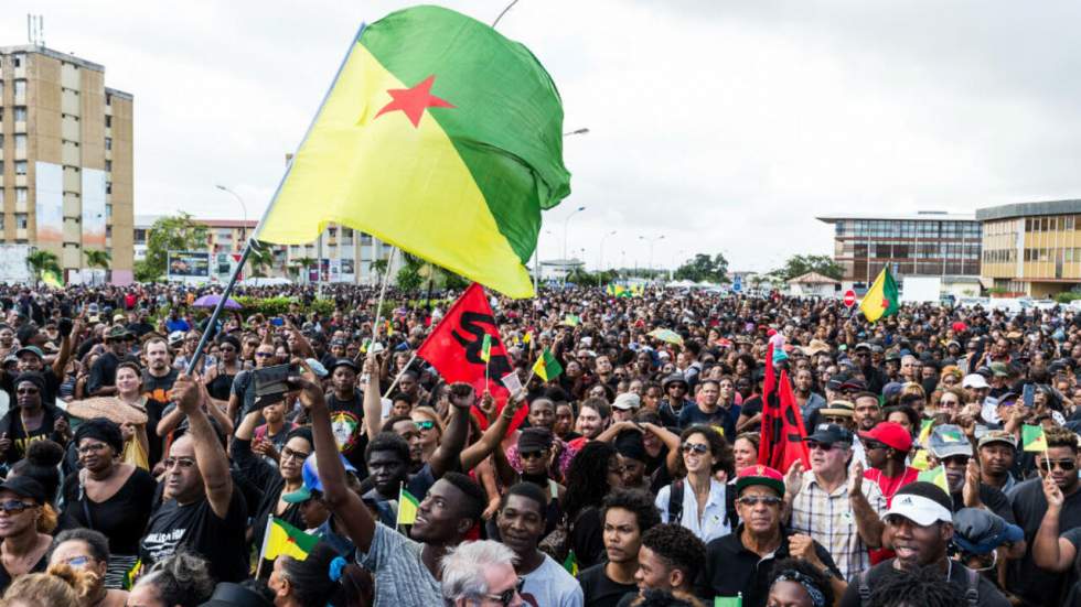 Les Guyanais réclament un "statut particulier" pour le territoire, les négociations suspendues Les Guyanais réclament un "statut particulier" pour le territoire, les négociations suspendues