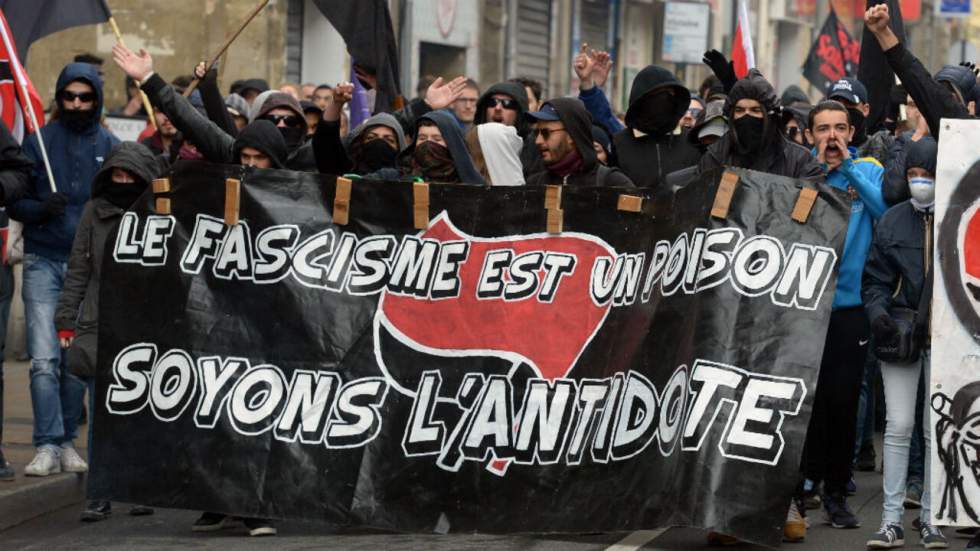 Un millier de manifestants contre le meeting de Marine Le Pen à Bordeaux