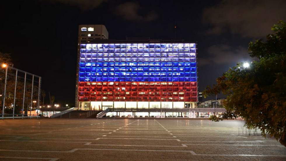 Paris éteindra bien la tour Eiffel en hommage aux victimes de l'attentat de Saint-Pétersbourg