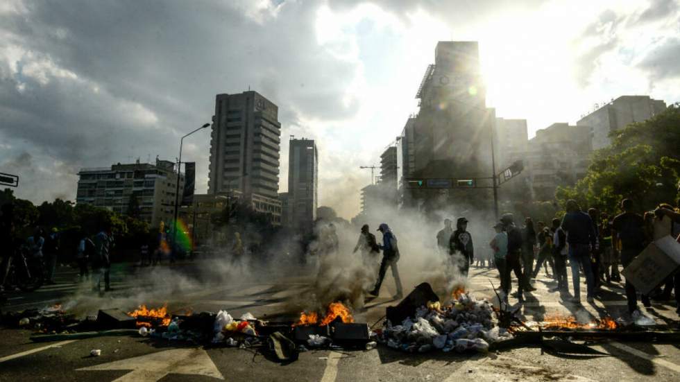 Venezuela : violences lors d'une manifestation contre la mise à l'écart d'un opposant