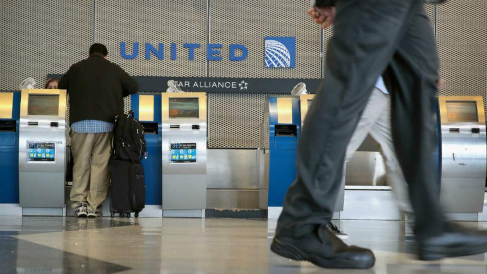 Appel au boycott après l'expulsion brutale d'un passager de United Airlines Appel au boycott après l'expulsion brutale d'un passager de United Airlines