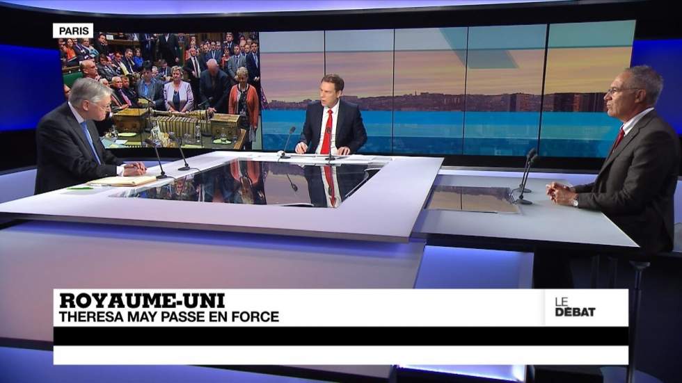 Royaume-Uni : Theresa May passe en force